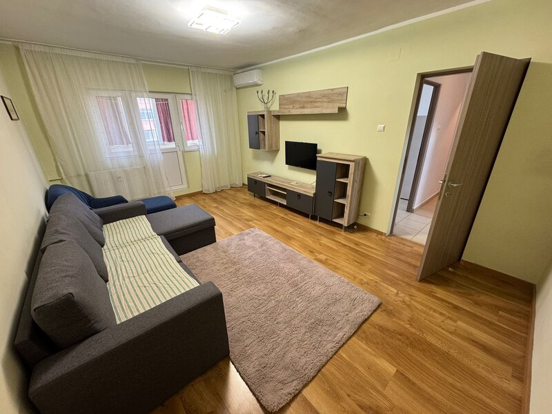 Teiul Doamnei, stradal