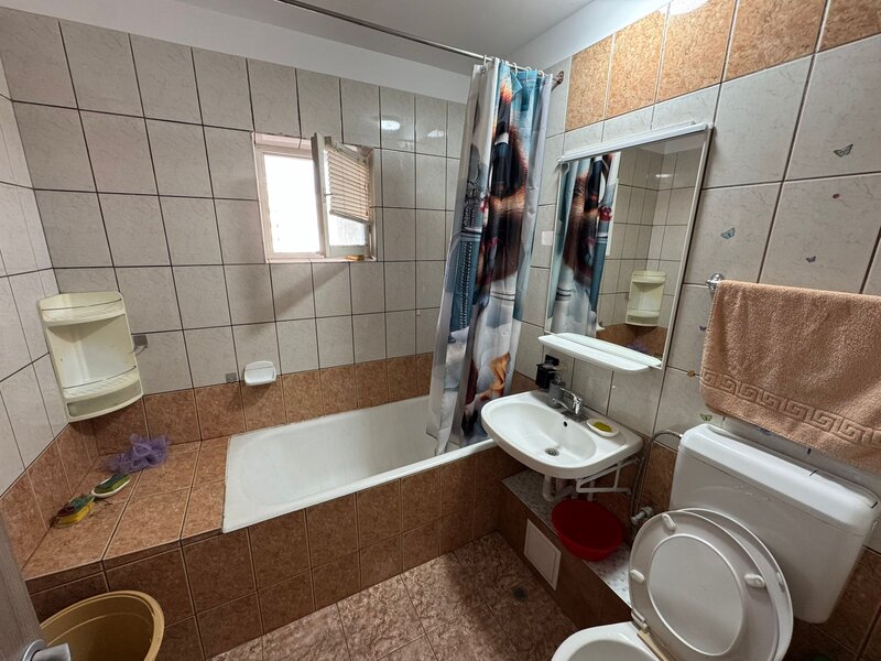 Teiul Doamnei, stradal